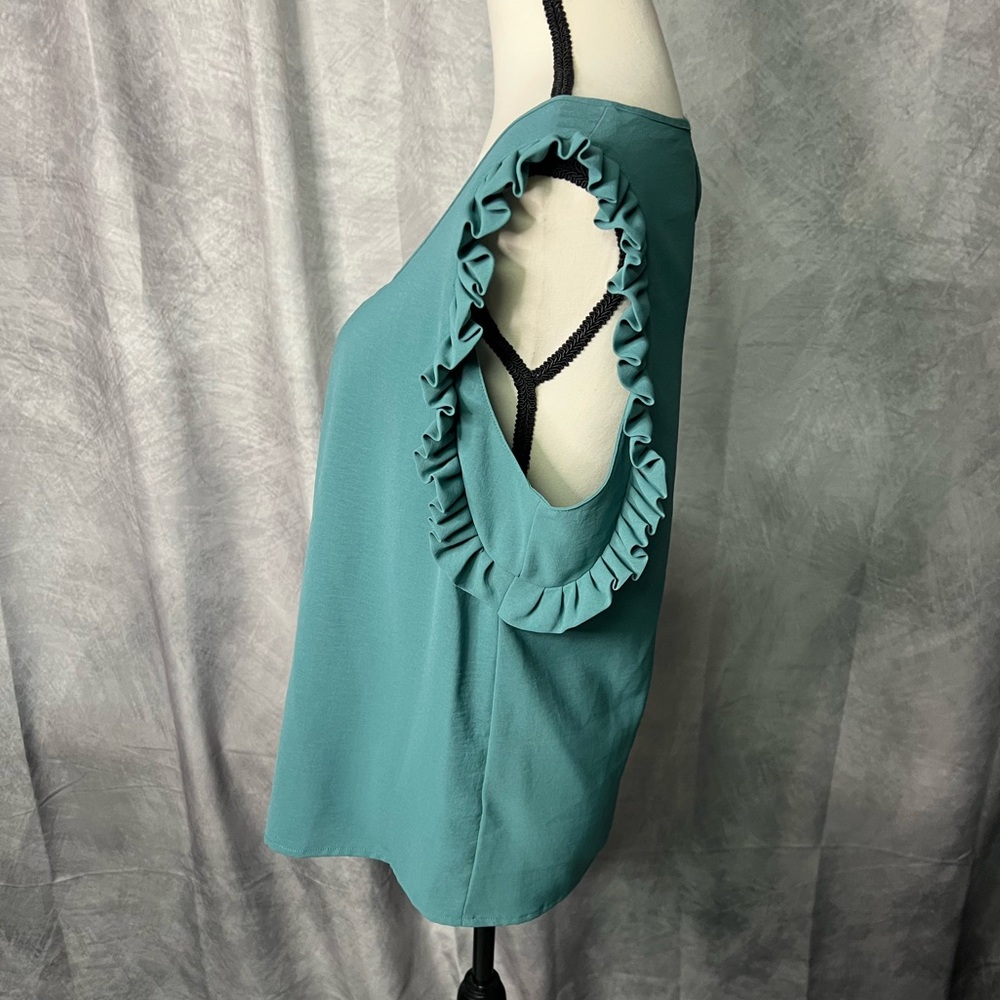 Molly Bracken Teal Ruffle Sleeve Keyhole Back Blouse - MED - Picture 6 of 14